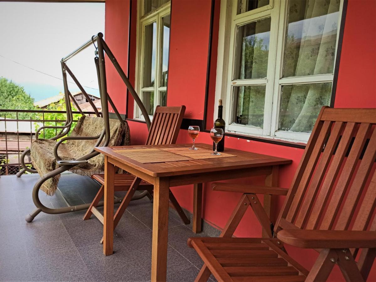 Guesthouse Lilia &Wine Celler Telavi Exterior foto
